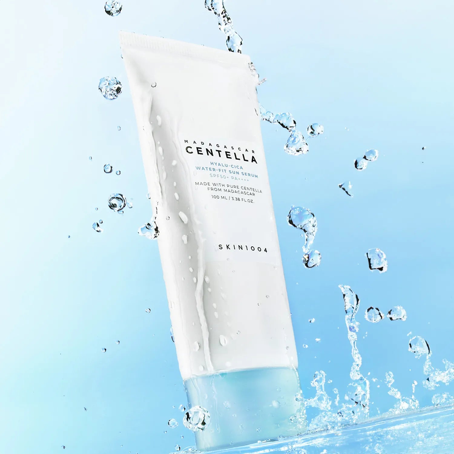 Skin1004 Madagascar Centella Hyalu-cica Water-Fit Солнцезащитная сыворотка SPF50+ 50 мл