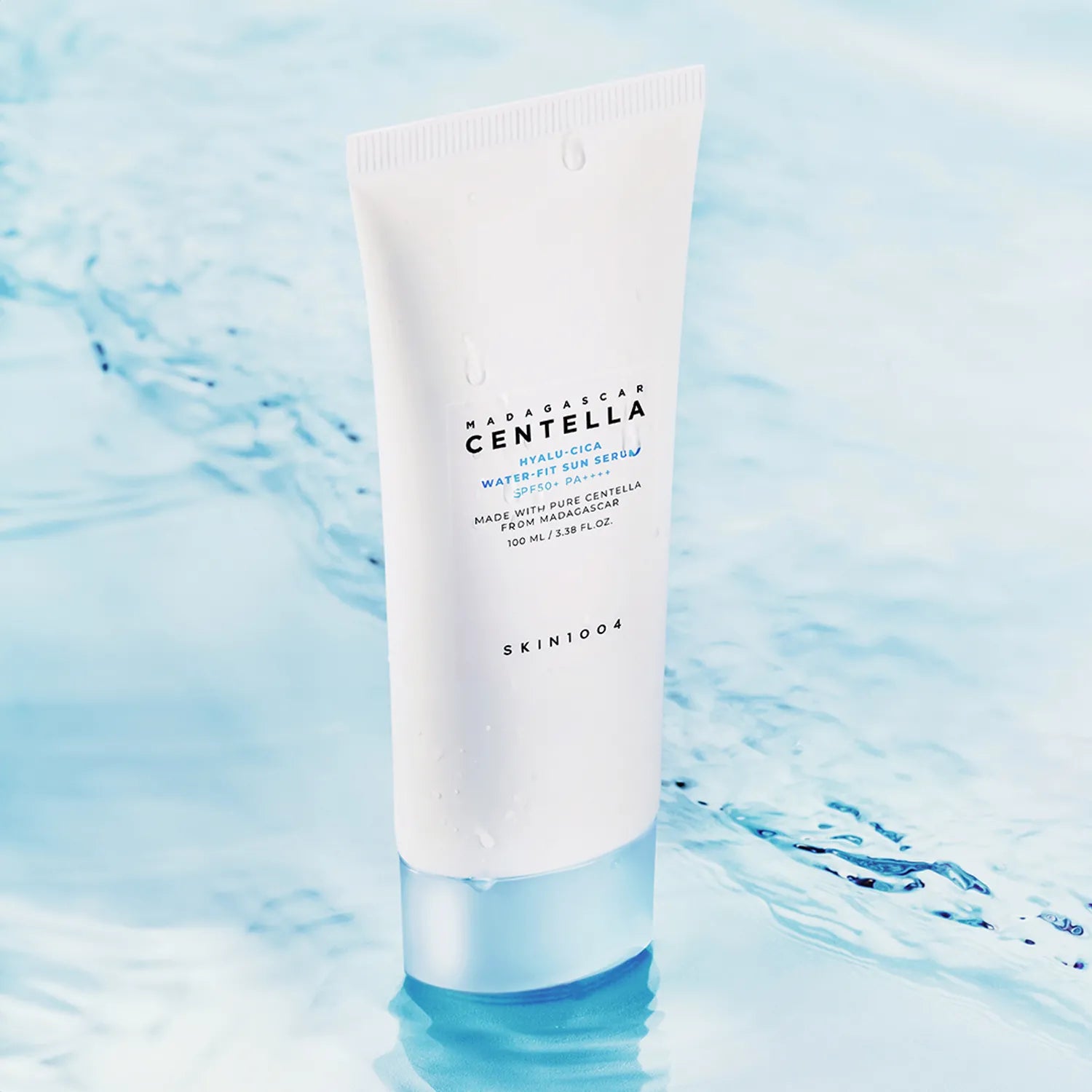 Skin1004 Madagascar Centella Hyalu-cica Water-Fit Солнцезащитная сыворотка SPF50+ 50 мл